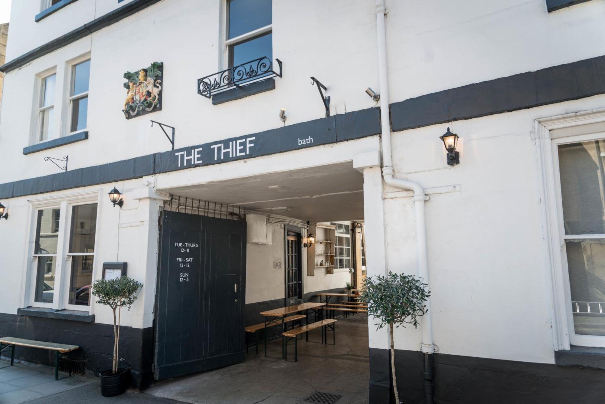 The Thief Hotel Bath Bagian luar foto